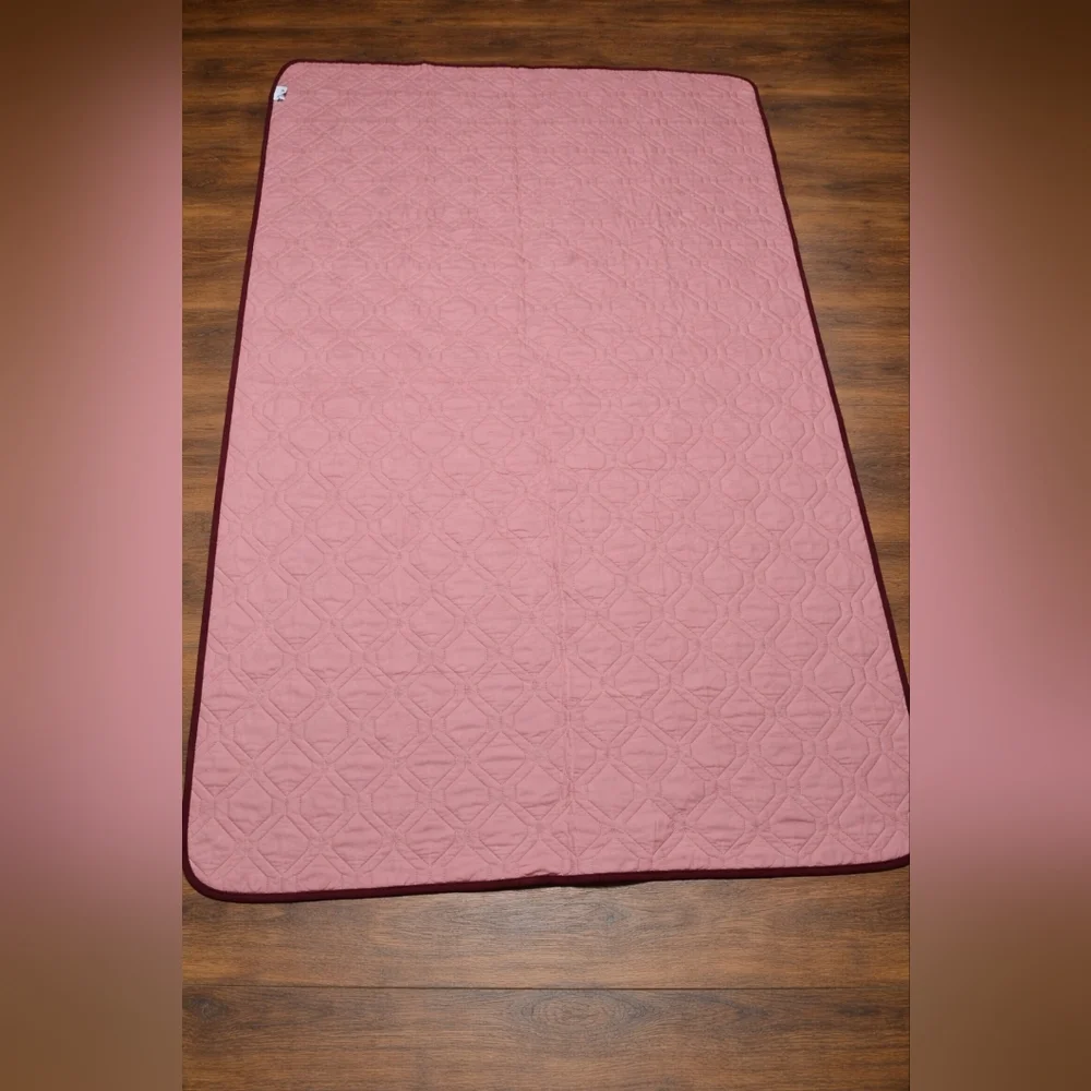 Ameritex Waterproof Reversible Pet Blanket Burgundy 52x82 Sofa Couch Bed Cover